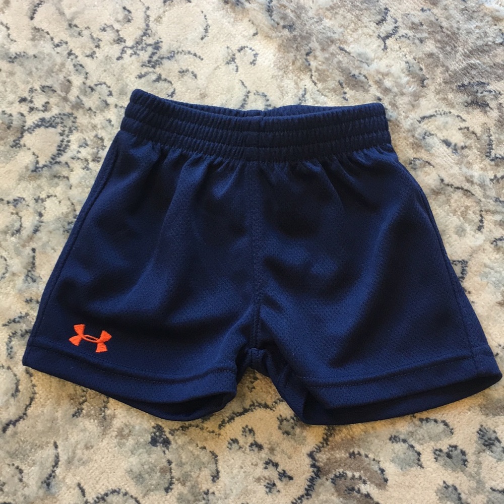 ⚽️Under Armour kids shorts⚽️